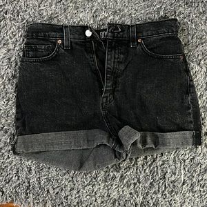urban outfitters jean shorts!!